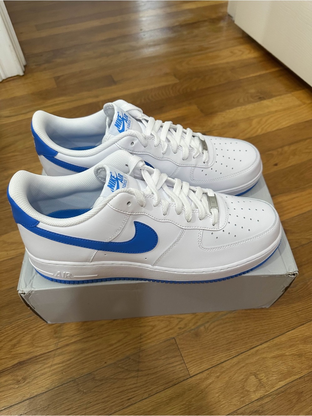 *Slightly Used* Air Force Men White Blue (FJ4146-103) Size 13